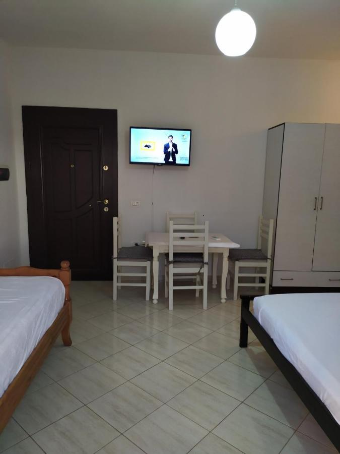 Valbona Apartments Vlorë Buitenkant foto