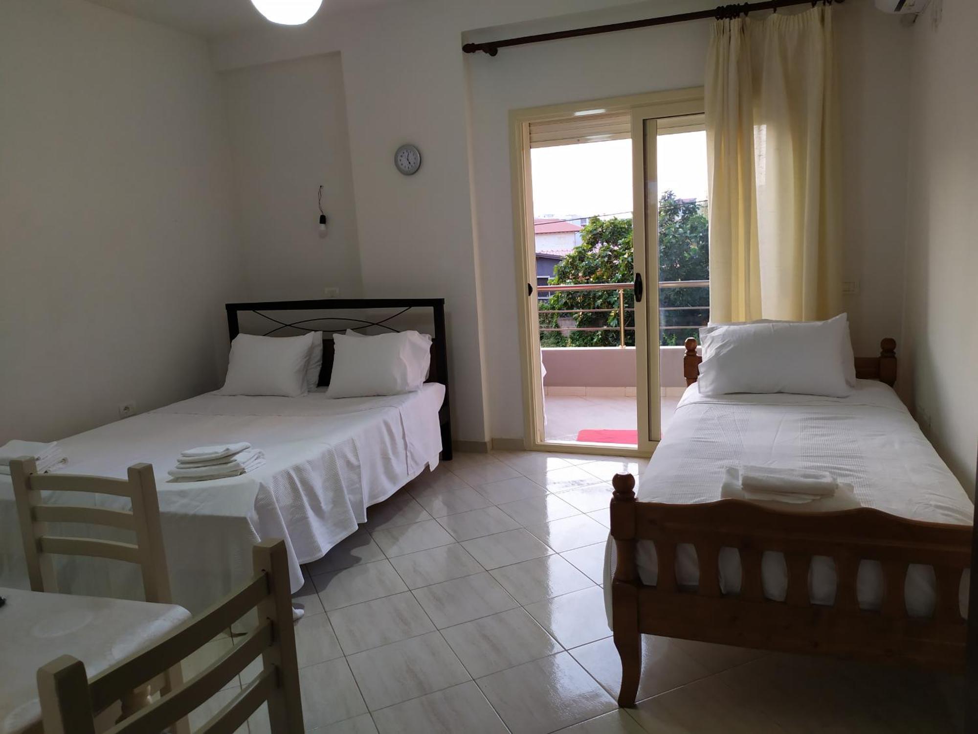 Valbona Apartments Vlorë Buitenkant foto