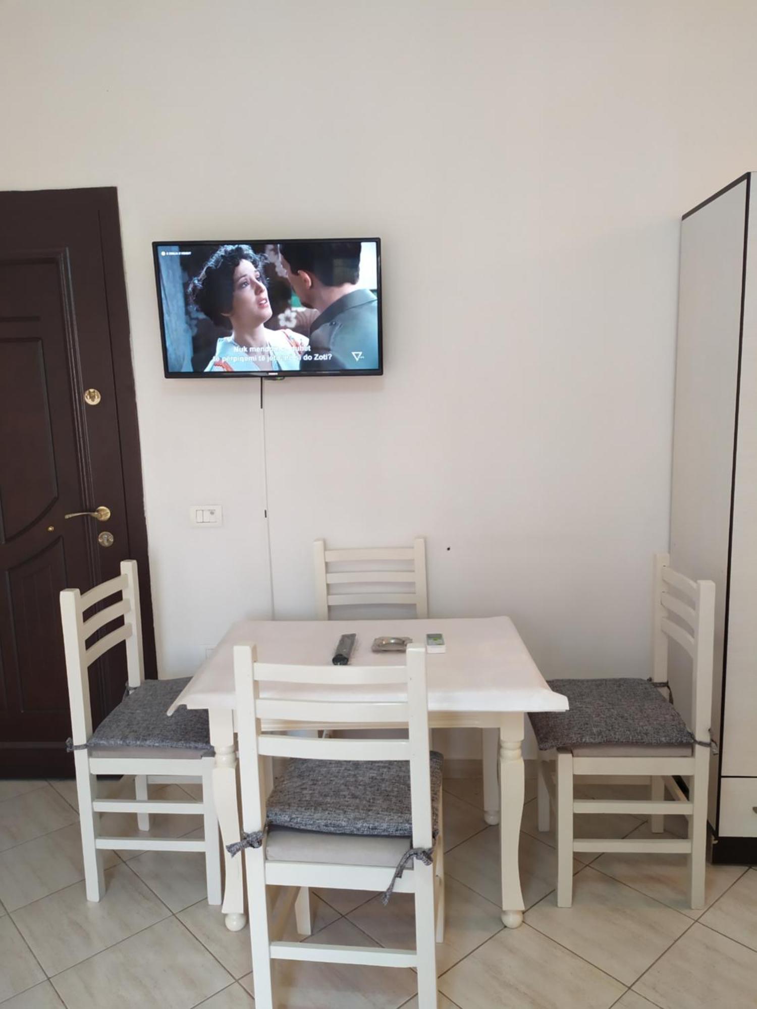 Valbona Apartments Vlorë Buitenkant foto