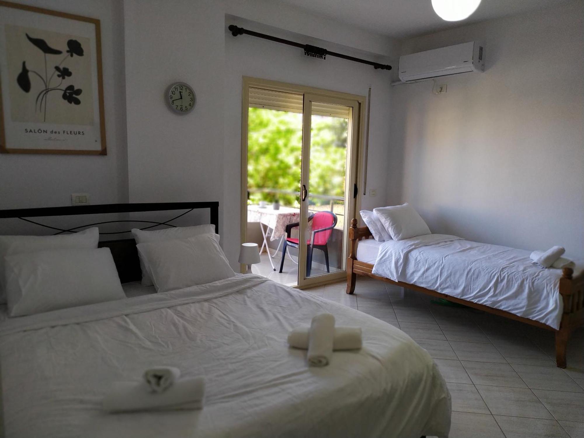 Valbona Apartments Vlorë Buitenkant foto