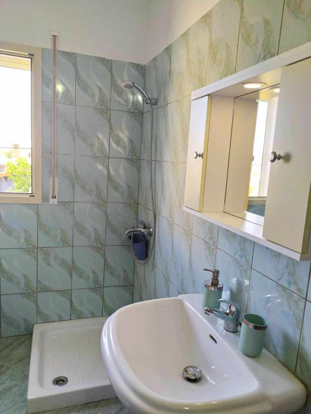 Valbona Apartments Vlorë Buitenkant foto